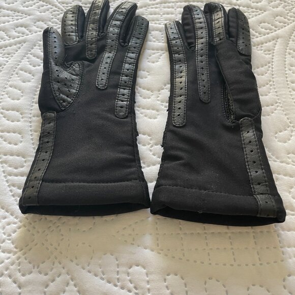 Isotoner Womens Spandex Touchscreen Gloves one size - Picture 6 of 7